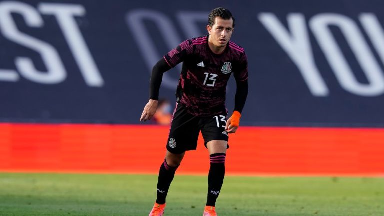 Alan Mozo durante un partido con el Tri