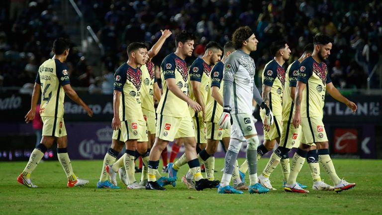 Jugadores de América tras la derrota vs Mazatlán