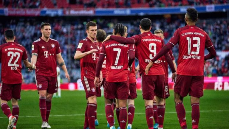 Jugadores del Bayern Munich festejan un gol 