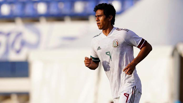 José Juan Macías en partido con Selección Mexicana