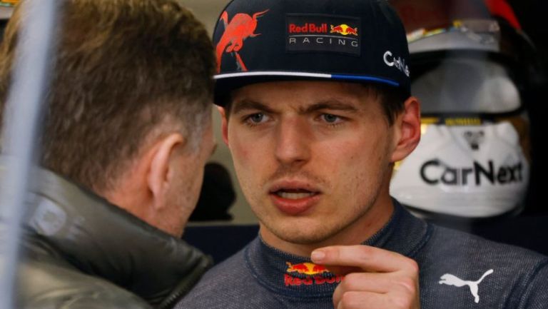 Verstappen durante las prácticas previas a la temporada 2022