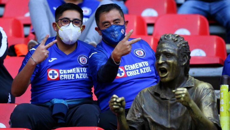 Fanáticos de Cruz Azul en el Azteca 