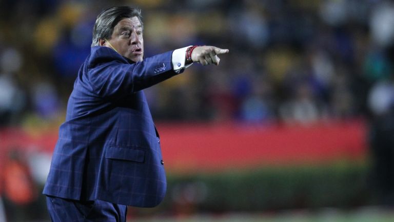 Miguel Herrera un en partido de Tigres