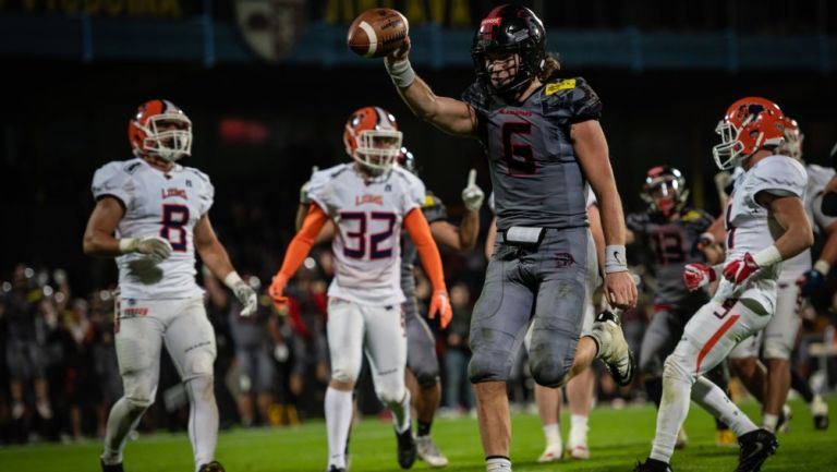 Clark Hazlett, mariscal de campo