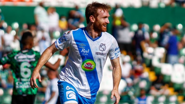 Fernando Aristeguieta celebrando su gol vs León 