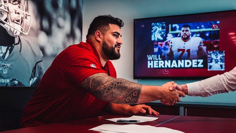 Will Hernández, durante su firma de contrato con Cardinals