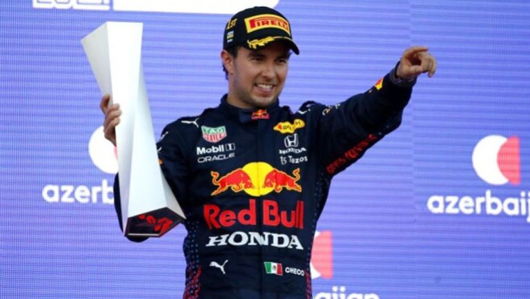 Sergio Pérez festeja con Red Bull