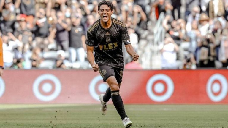 Carlos Vela celebrando anotación en la MLS con LAFC