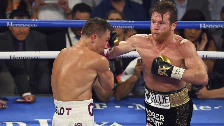 Saúl 'Canelo' Álvarez peleando ante Gennady Golovkin