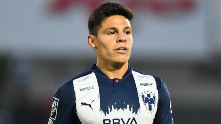 Ponchito González en acción con Rayados