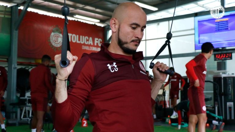 Cocoliso González entrenando con Toluca