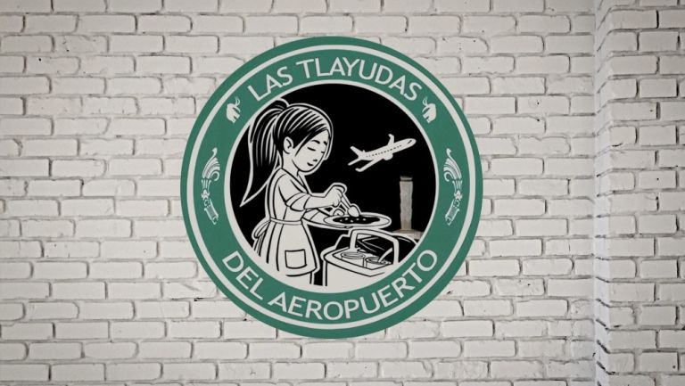 Guadalupe Piña y el logo de las Tlayudas