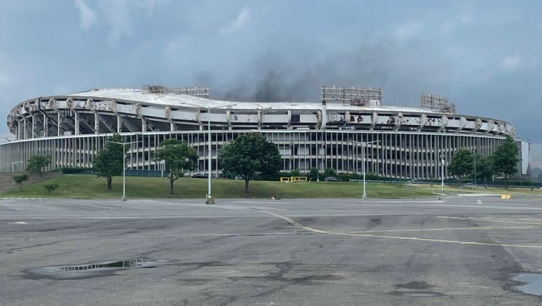 RFK Stadium durante los incendios