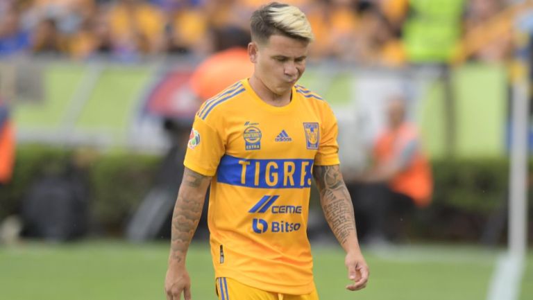 Yeferson Soteldo jugando con Tigres