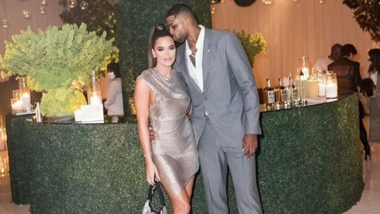 Tristan Thompson y Khloé Kardashianse en un evento