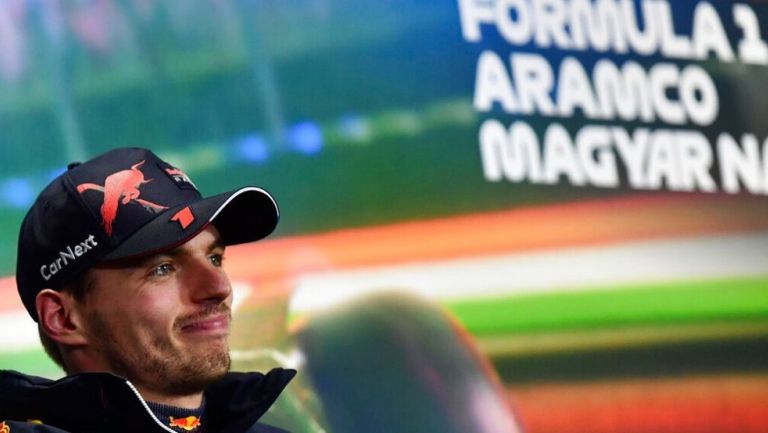 Max Verstappen ante medios