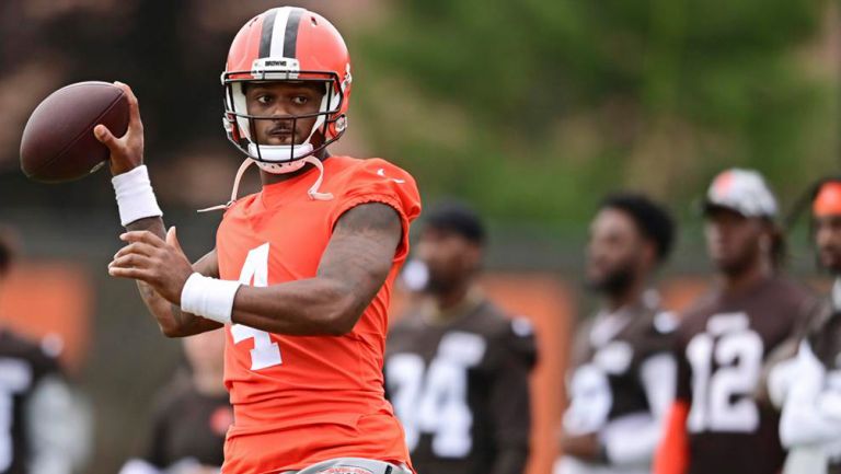 Deshaun Watson en una práctica de los Browns