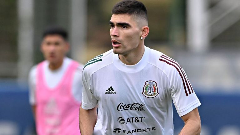 Johan Vásquez, zaguero de la Selección Mexicana