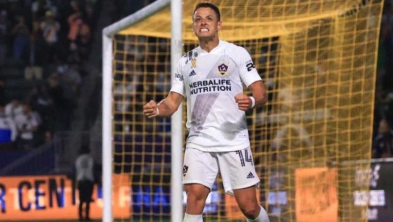 Chicharito en partido con el Galaxy