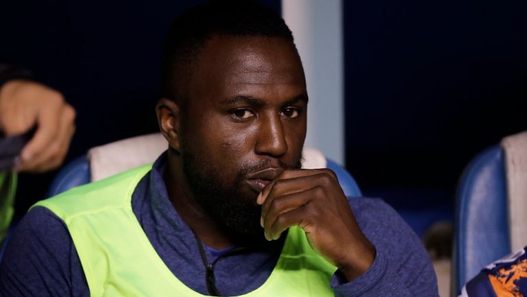 Jozy Altidore en la banca con Puebla