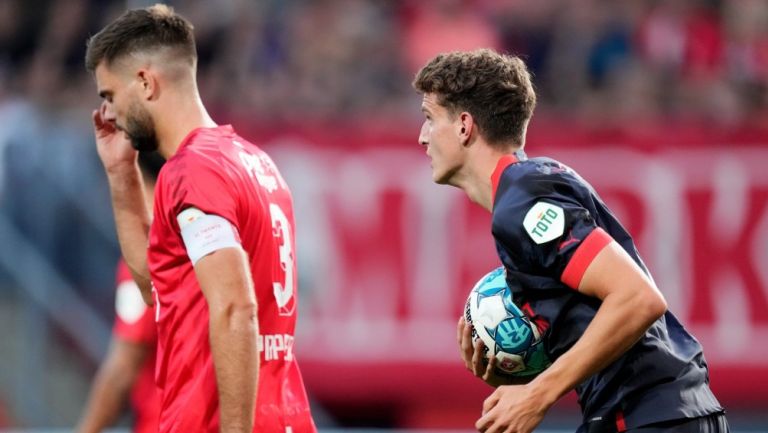 PSV perdió 2-1 ante el Twente