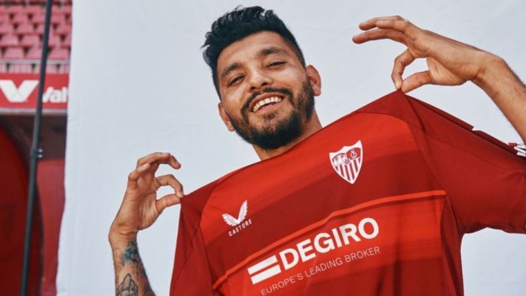 Tecatito Corona con el Sevilla