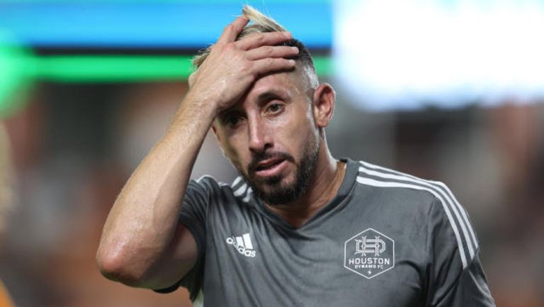 Héctor Herrera se quedó sin entrenador 