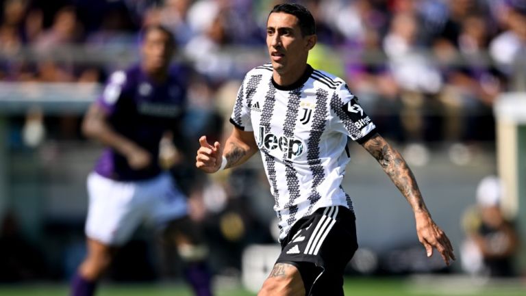 Ángel Di María en acción con la Juventus