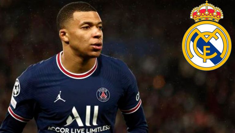 Kylian Mbappé en partido con Paris Saint Germain