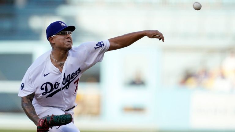 Julio Urías, el pitcher mexicano mejor pagado