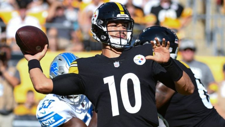 Mitch Trubisky en acción con Steelers