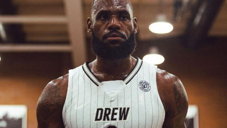 LeBron destacó que no hay lugar para el racismo en la NBA