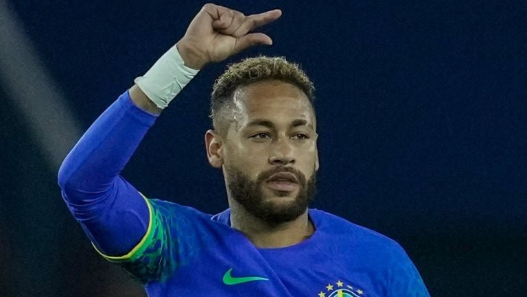 Neymar en el partido de Brasil vs Túnez