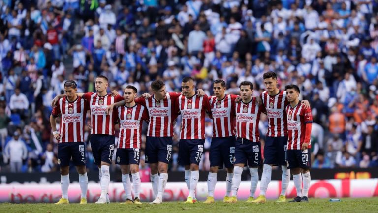 Jugadores de Chivas durante una tanda de penaltis