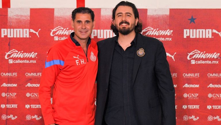 Fernando Hierro y Amaury Vergara en conferencia de prensa