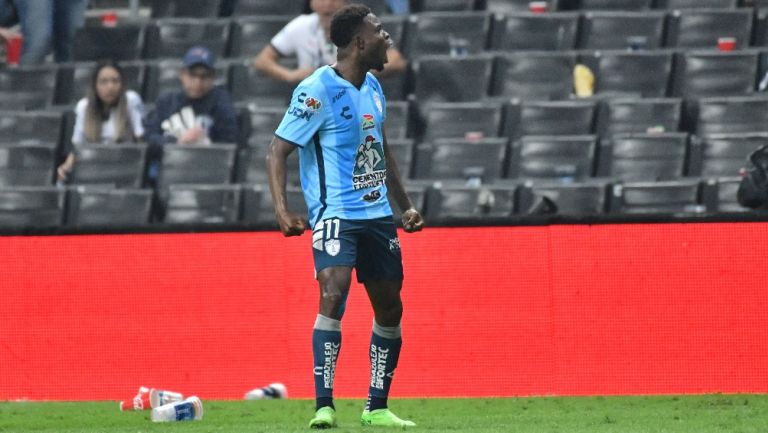 Avilés Hurtado celebrando su gol vs Rayados