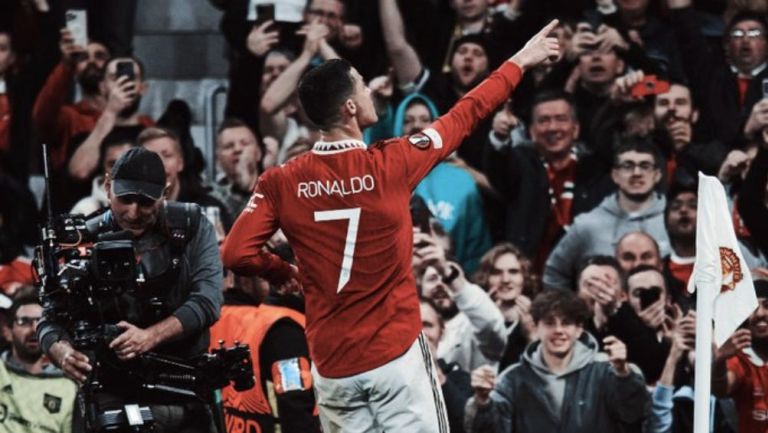 Cristiano celebra su gol con el United