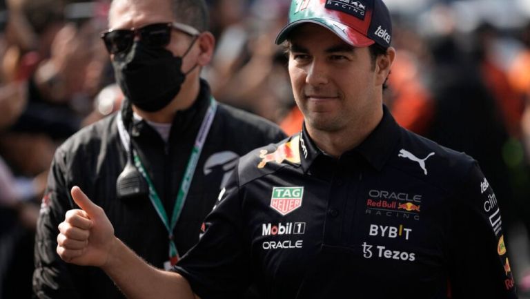 Checo Pérez probó los famosos tacos