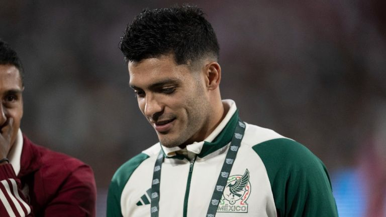 Selección Mexicana: Raúl Jiménez abandonó práctica para evaluación con Wolves