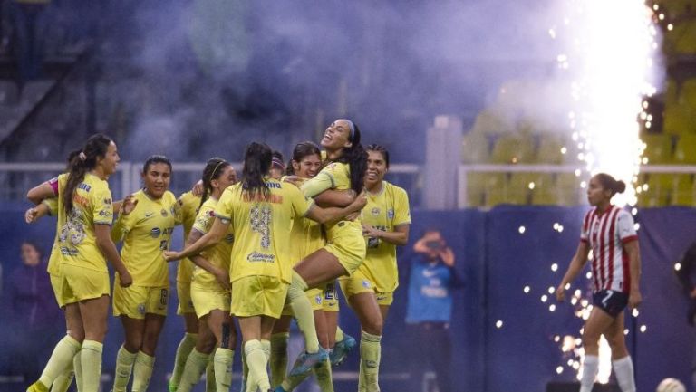 América Femenil celebra en el Azteca