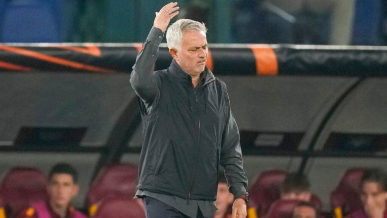 José Mourinho explotó contra uno de sus jugadores en la Roma