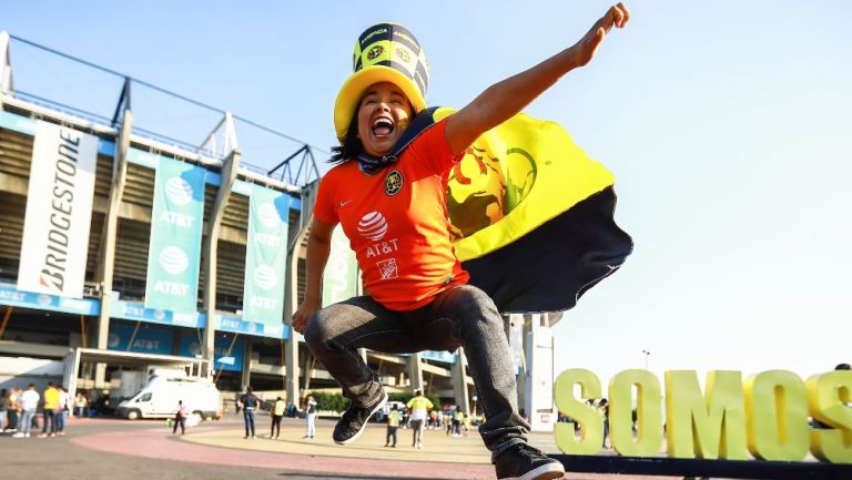 Aficionada americanista en un partido