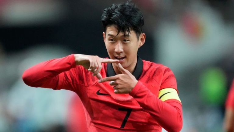 Heung Min Son festejando un gol