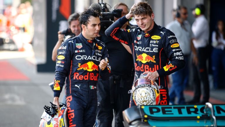 Checo Pérez y Verstappen en un GP de la F1