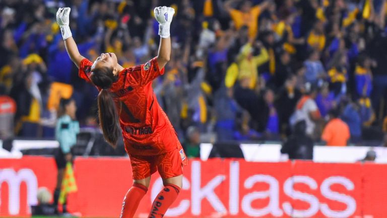 Cecilia Santiago ya siente los colores de Tigres