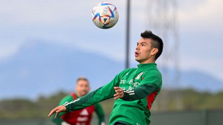 Hirving Lozano entrenando con la Selección Mexicana