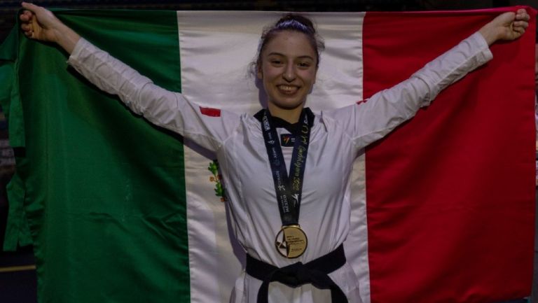 Daniela Souza celebra el Oro para México en taekwondo