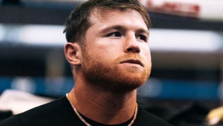 Canelo Álvarez estuvo en el Azteca 