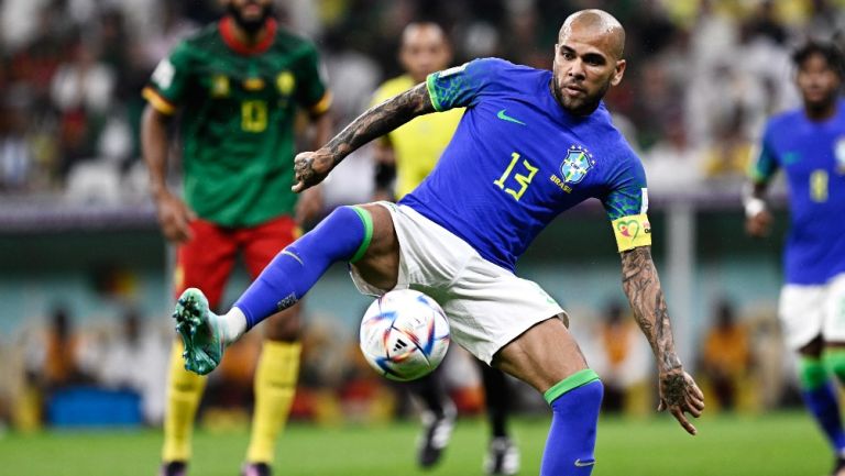 Dani Alves con Brasil en Qatar 2022