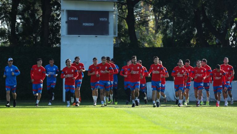 Chivas llegó a Madrid para continuar su preparación de cara al Clausura 2023